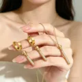 Set collana e orecchini a bastone in zircone placcato oro chic, elegante gioiello di modo. - Collana + Orecchini / 0.2