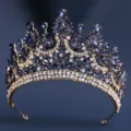 Luxus Barock blaue Kristall Krone Detail, elegante Braut Tiara Haaraccessoire Hochzeit. - KC Gold Weiß & Tintenblau Strass