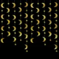 Nahaufnahme der hängenden goldenen Stern und Mond Papiergirlande für Partydekorationen. - Stern + Mond / 4m 38 Stück / Gold