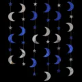 Nahaufnahme Detail von blau und silber Stern und Mond Papier Hängegirlande für Partydeko. - Stern + Mond / 4m 38 Stück / Silberton + Königsblau