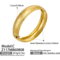 Stainless steel embossed bangle detail showing width 1.5cm, inner diameter 6.2cm, weight 20.9g. - Patterned Bangle-C (Z117) / 1.5cm Wide / Gold