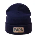 Gorro de punto acrílico para hombre con parche de cuero, gorro hip-hop azul marino. - Azul marino