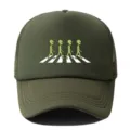 Legergroene mesh trucker pet met grappige alien opdruk, verstelbare casual honkbalpet. - Verstelbaar / Legergroen