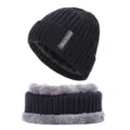 Set berretto e sciarpa in maglia da uomo invernali con morbida fodera in pile calda - Set da 2 Pezzi (Cappello + Sciarpa) / Nero