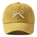 Gorra de béisbol lavada amarilla para mujer con bordado de lazo blanco, sombrero de sol. - Ajustable / Amarillo
