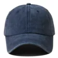 Klassieke donkerblauwe gewassen dad pet met zachte kroon en gebogen klep voor dagelijks. - Verstelbaar / Marineblauw