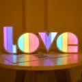 Caja de luz LED LOVE con rayas de colores, perfecta para una decoración de habitación. - Rayado