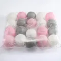 Guirnalda LED de bola de algodón, rosa, blanco y gris, variante a pilas para decoración interior. - 6m 40 LED con Pilas / Rosa y blanco con negro