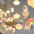 Bonita cadena de luces LED de astronauta cohete nube para habitación infantil y camping. - Nubes de arcoíris cohete astronauta / Guirnalda 6 m 40 LED USB (luz fija)