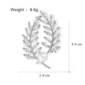 Detailed view of the elegant wheat leaf brooch with sparkling cubic zirconia and pearl. - Wheat Ear Style (L003) / Silver