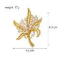 Detaillierte Ansicht der goldenen Perlen-Blumenstrauß-Brosche, 6,3x4,5 cm eleganter Schmuck. - Gold Strauß Stil (C899-A)