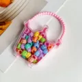Vue détaillée d'une jolie boîte couronne transparente remplie de mini pinces à cheveux. - Boîte Sac à Main Couronne / Ensemble De 70 Pièces / Fleur Couleur Printemps
