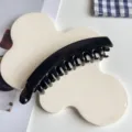 Black banana hair clip, minimalist vertical hair claw for stylish ponytails and everyday use. - 13cm Size / Glossy Black