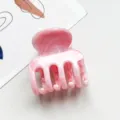 Kleine Marmor Haarklammer, rosa Harz 4-Zähne minimalistisches Haarstyling Zubehör Detailansicht. - 5cm Vier-Zahn-Clip / Rosa