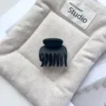 Schwarze Matte Haarklammer für Damen, elegantes Haaccessoire für den täglichen Gebrauch. - 4cm Sieben-Zähne / Mattes Schwarz