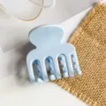 Kleine hellblaue Haarklammer für Damen, matte Silikon Haifischklammer für dickes Haar und Zöpfe. - 5cm Weicher Silikon Vier-Zahn Stil (26011608) / Himmelblau