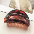 Große braune geometrische Haarklammer, elegante Acetat-Harz Haarspange für tägliches Styling. - Mond-Hohlstil / 10.5cm / Glänzendes Schildpatt