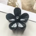 Schwarze Blumen Haarklammer, elegante Kunstharz Haargreif Clip fuer taegliches Styling Damen. - Blumenstil / 7.5cm / Glänzendes Schwarz