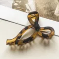 Schildpatt Schleife Haarspange, elegante große geometrische Acryl Haarklammer für Damen neu. - Hohle Schleife Stil / 10cm / Matt Schildpatt