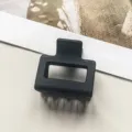 Schwarze rechteckige Haarklammer mit hohlem geometrischem Design fuer elegante Frisuren - Kleines Quadrat / 5cm / Mattes Schwarz