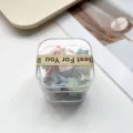 Gros plan de mini pinces à cheveux dans une boîte transparente, jolis clips colorés pour coiffure. - Queue De Poisson Morandi / 20 Pièces/Paquet (2cm)