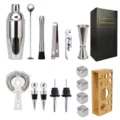 Edelstahl Cocktail Shaker Set mit Barwerkzeugen, Muddler, Sieb und praktischem Holzhalter. - 750 ml Edelstahl-Shaker
