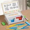 Boîte d'apprentissage des mathématiques en bois pour enfants avec bâtons et tableau. - Tableau de Mathématiques Multifonctionnel