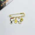 Niedliche Cartoon Snoopy Emaile Sicherheitsnadel Brosche mit Anhaengern, perfekte Taschendeko. - Stil 2