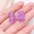 Lila Harz Gummibärchen Anhänger mit Metallöse für DIY Schmuckherstellung Ohrringe - Bärensüßigkeit / 1 Stück/Packung (10x20mm) / Lila