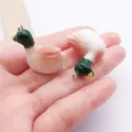 Mallard Ente Harz Anhänger Süß Tier DIY Schmuck Zubehör Charm für Armband Halskette - 3D Tier Stockente (27564) / 1 Stück (27x16x30mm) / Weiß