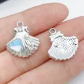 Colgante de concha plateada variante con diamantes de imitación y perla para joyas DIY. - Plateado Vidrio Azul Corazón Concha Perla Strass (28421)