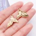 Gouden vissestaart parel hanger detail weergave, ideaal voor DIY sieraden accessoires. - KC Goud - Oceaan Parel Visstaart