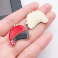 Ciondolo in lega smaltata guanto da baseball charm fai da te per gioielli orecchini set - Cappellino da Baseball Rosso (27917)