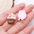 Dije cupcake resina remolino arcoíris accesorio joyería DIY para pulsera collar llavero artesanal. - Pastel de Batido (24528)