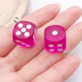 Ciondoli a forma di dado in resina rosa traslucida con anelli metallici per gioielli e portachiavi. - Dado Quadrato / 1 Pezzo/Confezione (14x14mm) / Viola