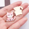 Niedlicher rosa gestreifter Katzen Emaillierter Legierungs Anhänger für DIY Schmuckherstellung - Gold Rosa Emaille Katze
