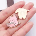 Rosa Katze Buch Emaille Anhänger DIY Schmuck Gold Metall süßes Zubehör Variante Teil - Rosa Emaille Buch Katze