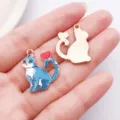 Niedlicher blauer Katzen Emaille Anhänger Charm für DIY handgemachte Schmuck Halskette Zubehör. - Blaue Emaille Herz Katze