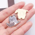 Süßer Emaille Katzen Lese Metall Anhänger DIY Schmuck Zubehör für Ohrringe und Halskette - Graue Emaille Buch Katze