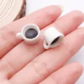 Abalorio de taza de café blanca en miniatura de resina para joyería DIY, bonito colgante. - Taza de Café Pequeña 3D(23958)