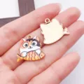 Emaillierte Katzen Fisch Anhänger für DIY handgemachte Schmuck Halskette Ohrringe Zubehör - Gelb Weiß Emaille Katze Fischt