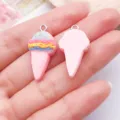 Schattige hars ijsje hoorn bedels voor DIY sieraden maken, leuke knutsel accessoires. - Ijsje (24566) / 1 Stuk (27x14x7mm) / Roze