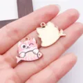 Süße rosa Katze Fisch emaillierter Metall Anhänger DIY Schmuck Halskette Zubehör - Rosa Emaille Katze Fischt