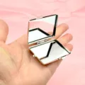 Specchio da trucco pieghevole in metallo quadrato tascabile con anello portachiavi per fai da te. - Accessorio Rettangolo / Stile Accessorio / Argento