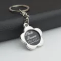 Silver flower metal photo frame keychain, creative picture holder souvenir gift for couples. - Flower Photo Frame / Silver