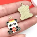 Año Nuevo Estilo Chino Panda Aleación Colgante DIY Joya Abalorio Oro Rojo Esmalte Variante - Sombrero Rojo Bendición (21555)