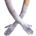 Lange violette Satin Opernhandschuhe Detailansicht, glatter Stoff im eleganten Retro Look. - Einheitsgröße / Über dem Ellbogen Lang (Mit Kartonverpackung) / Hellviolett