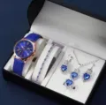 Set regalo di gioielli con orologio blu squisito e collana con cuore di cristallo. - Stile Cuore Quadrante Blu Cinturino in Pelle Blu (Senza Scatola) / Orologio al Quarzo + Set di Gioielli a Cuore in Zaffiro e Strass