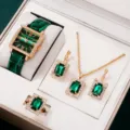 Squisito set regalo con elegante orologio verde quadrato e gioielli in cristallo donna. - Stile 4 (Senza Scatola Regalo) / Orologio al Quarzo + Set di Gioielli