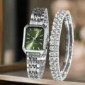 Vista dettagliata dell'orologio al quarzo da donna argento con quadrante verde e bracciale. - Orologio al quarzo quadrato argento/verde + Set bracciale in cristallo (6) / Argento